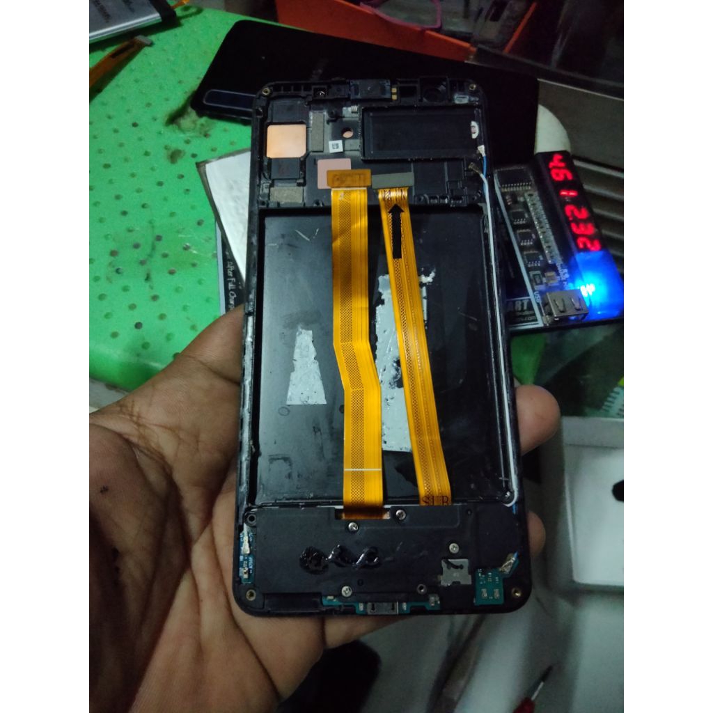lcd+frame original copotan Samsung a7 2018 itu yg retak Anti gores bukan lcd nya