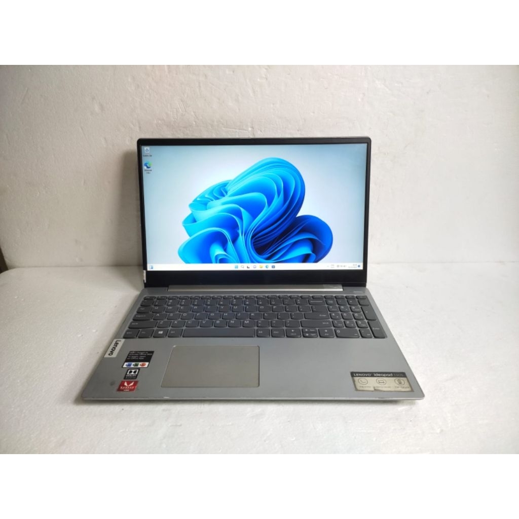 A1112 Laptop Lenovo ideapad 330S-15ARR Ram 8gb SSD 256gb AMD Ryzen 5-2500U Siap pakai