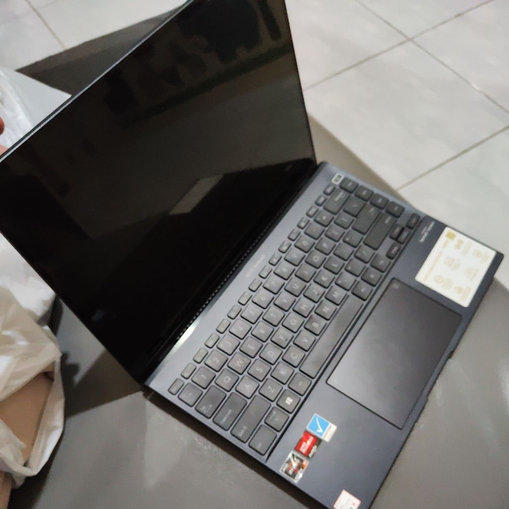 ASUS ZENBOOK 14X UM5401QA OLED Ryzen 9 5900HX