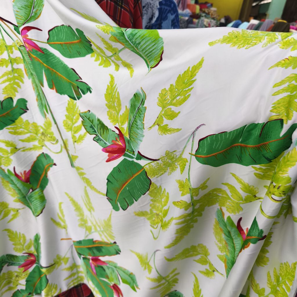 Kain Satin Silk Motif Daun Pisang – Tekstur Mewah, Elegan, dan Mengembang untuk Kebaya, Gaun Pesta, 