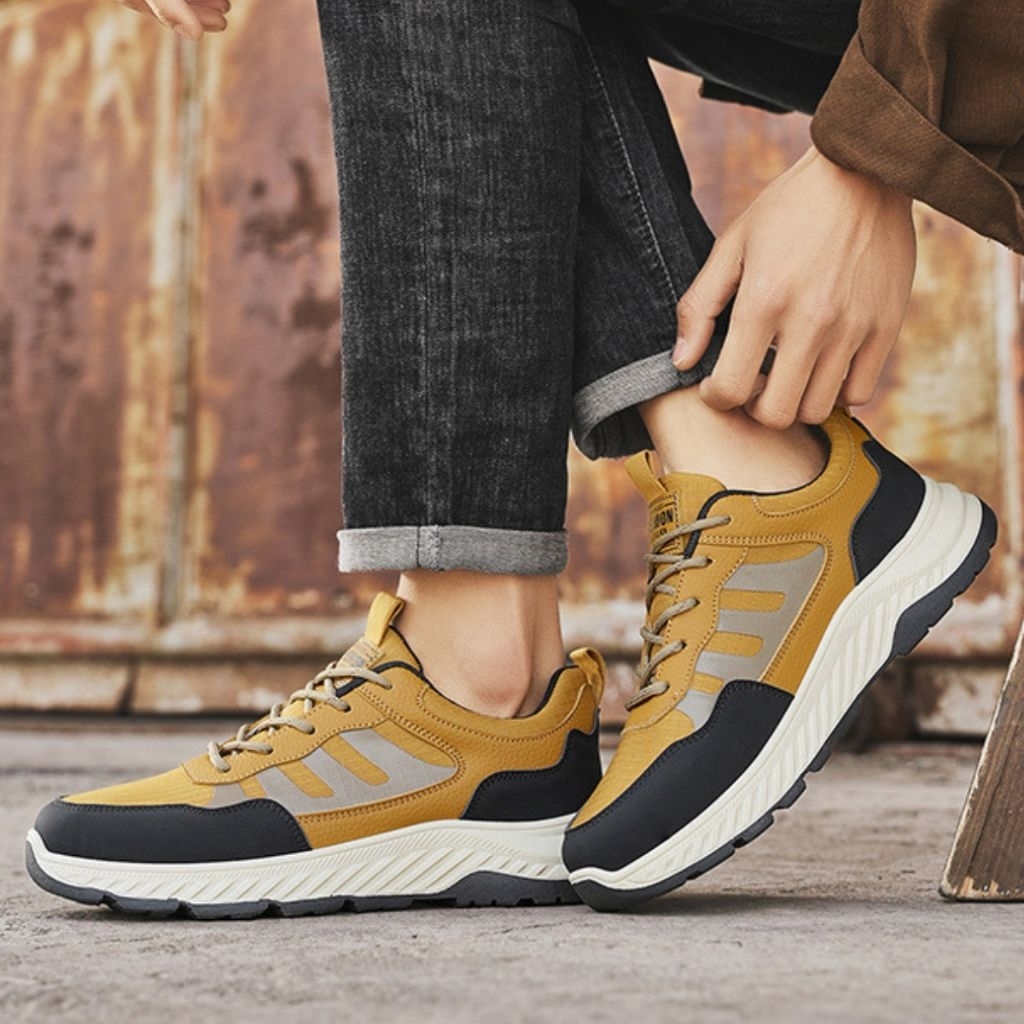 Sepatu Cowok Keren Sneakers Pria Kekinian Outfit Ngampus Kerja Nongkrong Santai