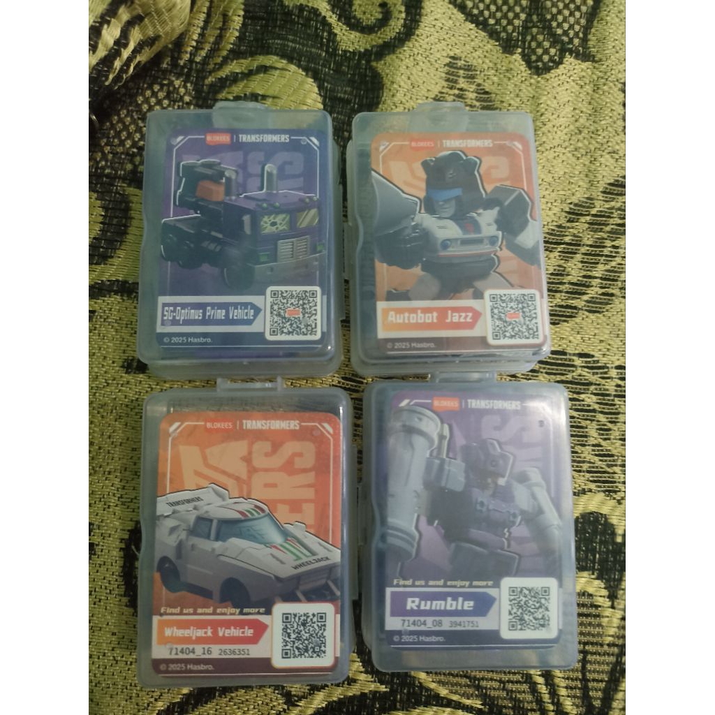 Transformers galaxy defender vehicle dan robot