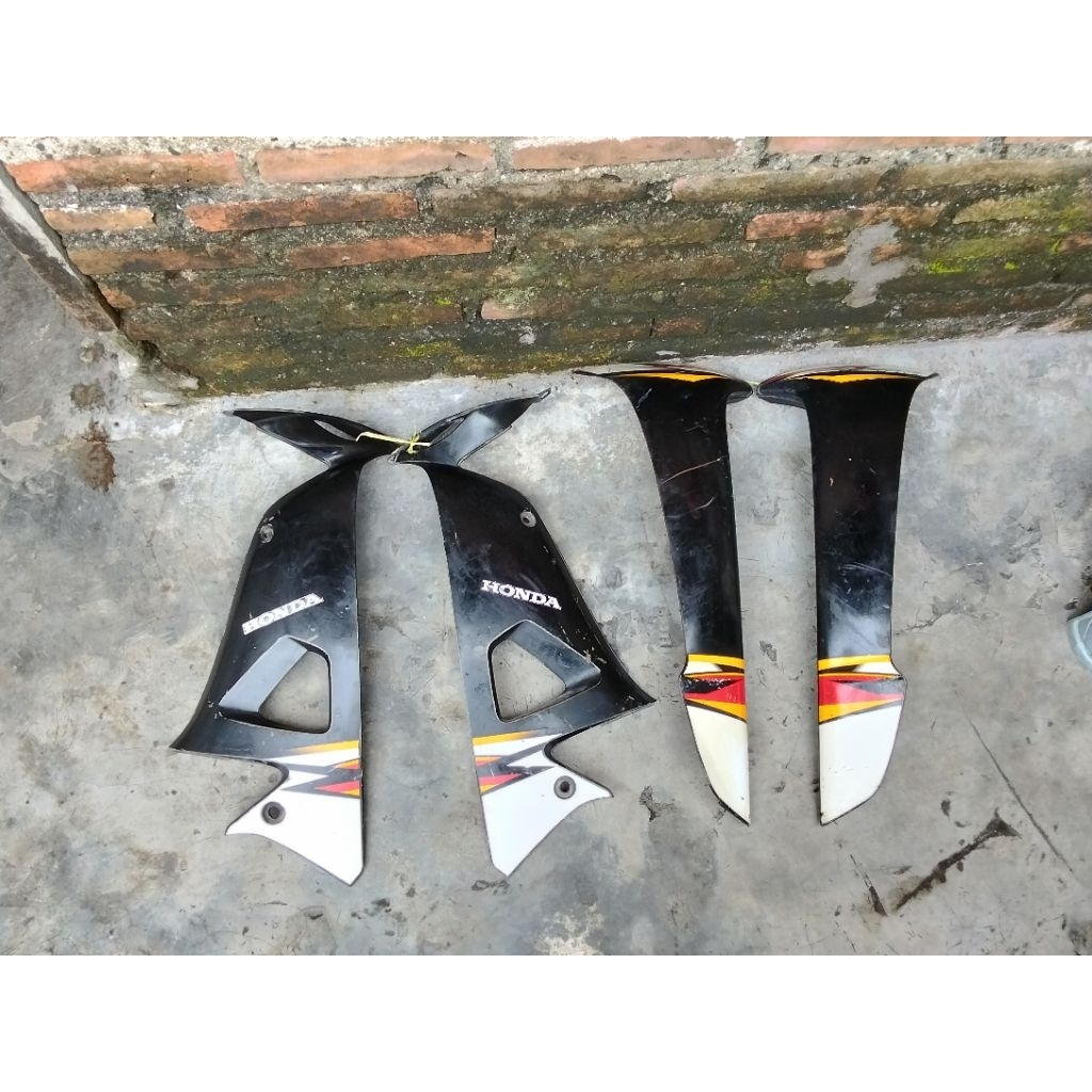 sayap luar dalam supra fit