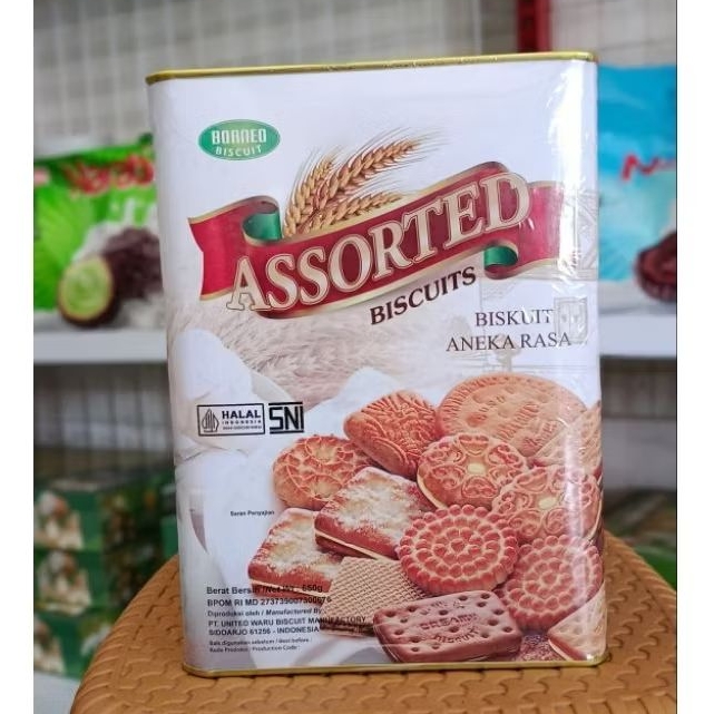Assorted Biskuit Aneka Rasa Borneo Kaleng Persegi