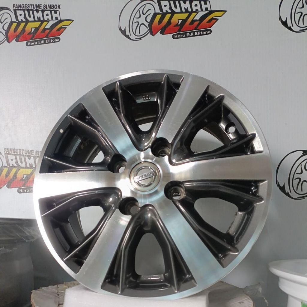 velg pelek oem original nissan Livina highway Star hws 2010-2012  ring 15 cocok untuk upgrade tahun 