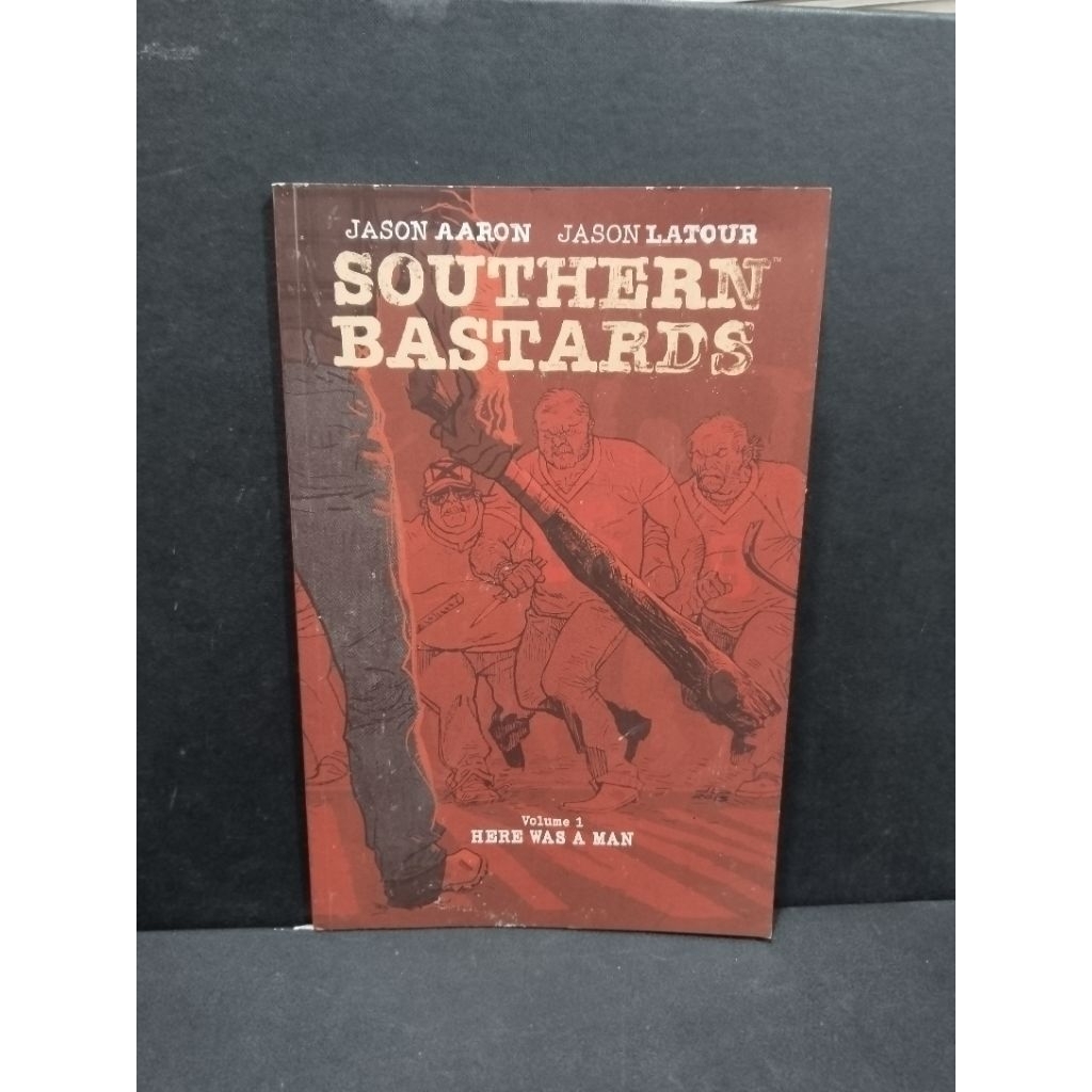 Novel graphic SOUTHERN BASTARDS by Jason Aaron