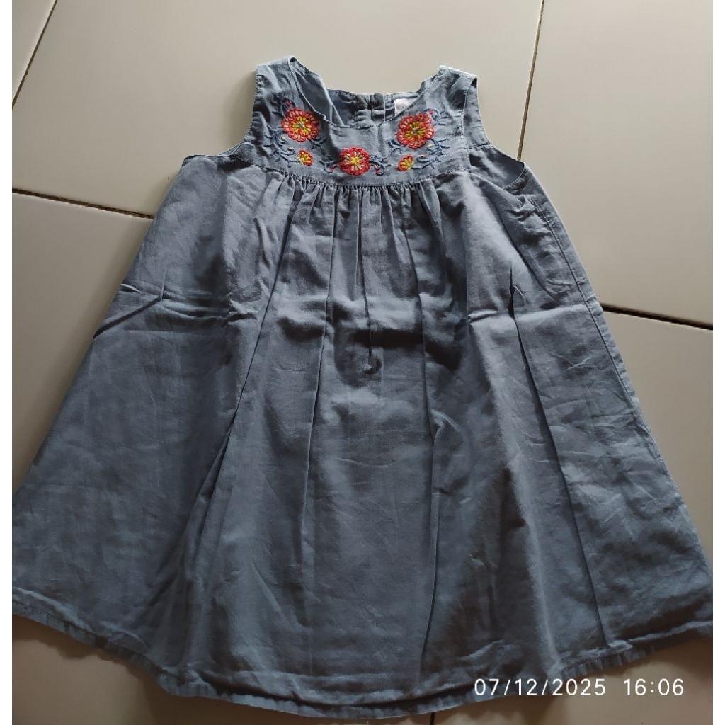 LIKE NEW Dress Denim Washed Baby GAP 18-24bln