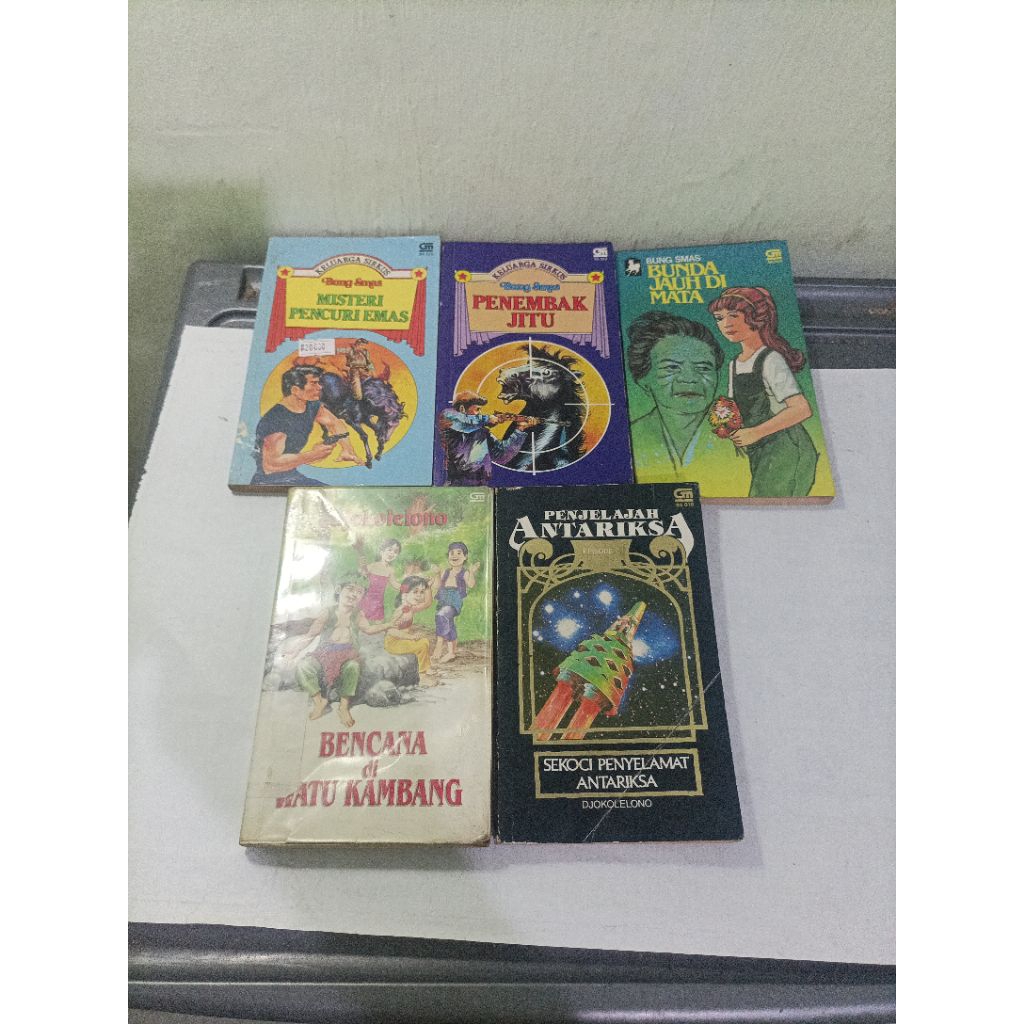 novel Indonesia misteri pencuri emas, penembak jitu, Bunda Jauh di mata (Bung smas), bencana di watu