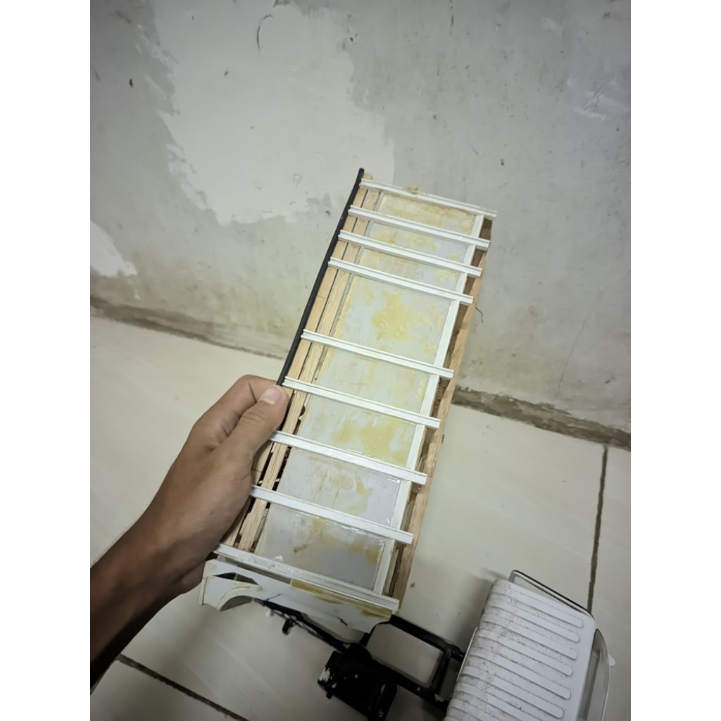 MINIATUR TRUK GIGA SKALA 16