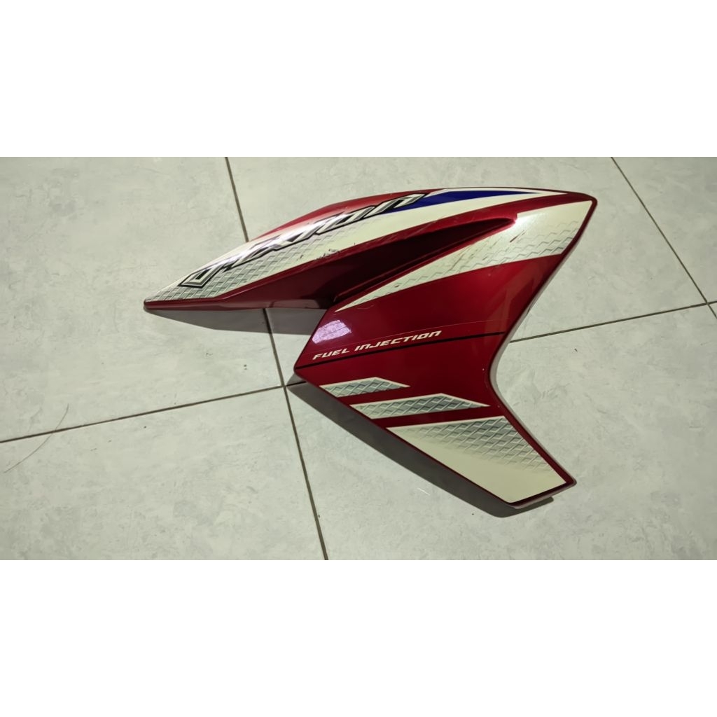 Sayap Kanan Tangki Vixion NVL Original Copotan