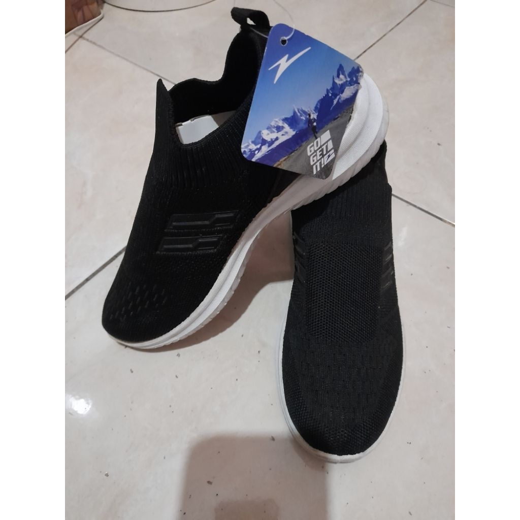 Sepatu Casul-Slip SUBARU UK 37