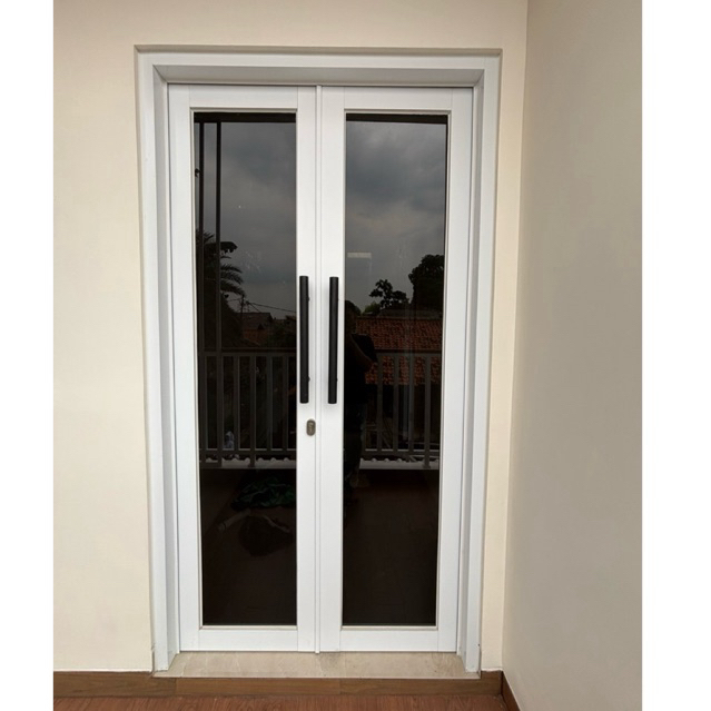 Pintu double kupu tarung aluminium kaca riben