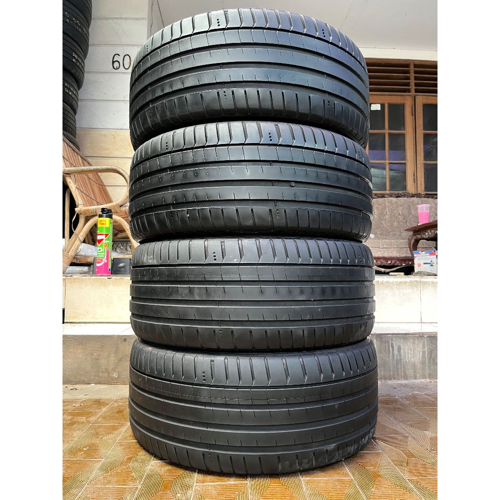 Ban Michelin Pilot Sport 5 235 45 r18 4Pcs