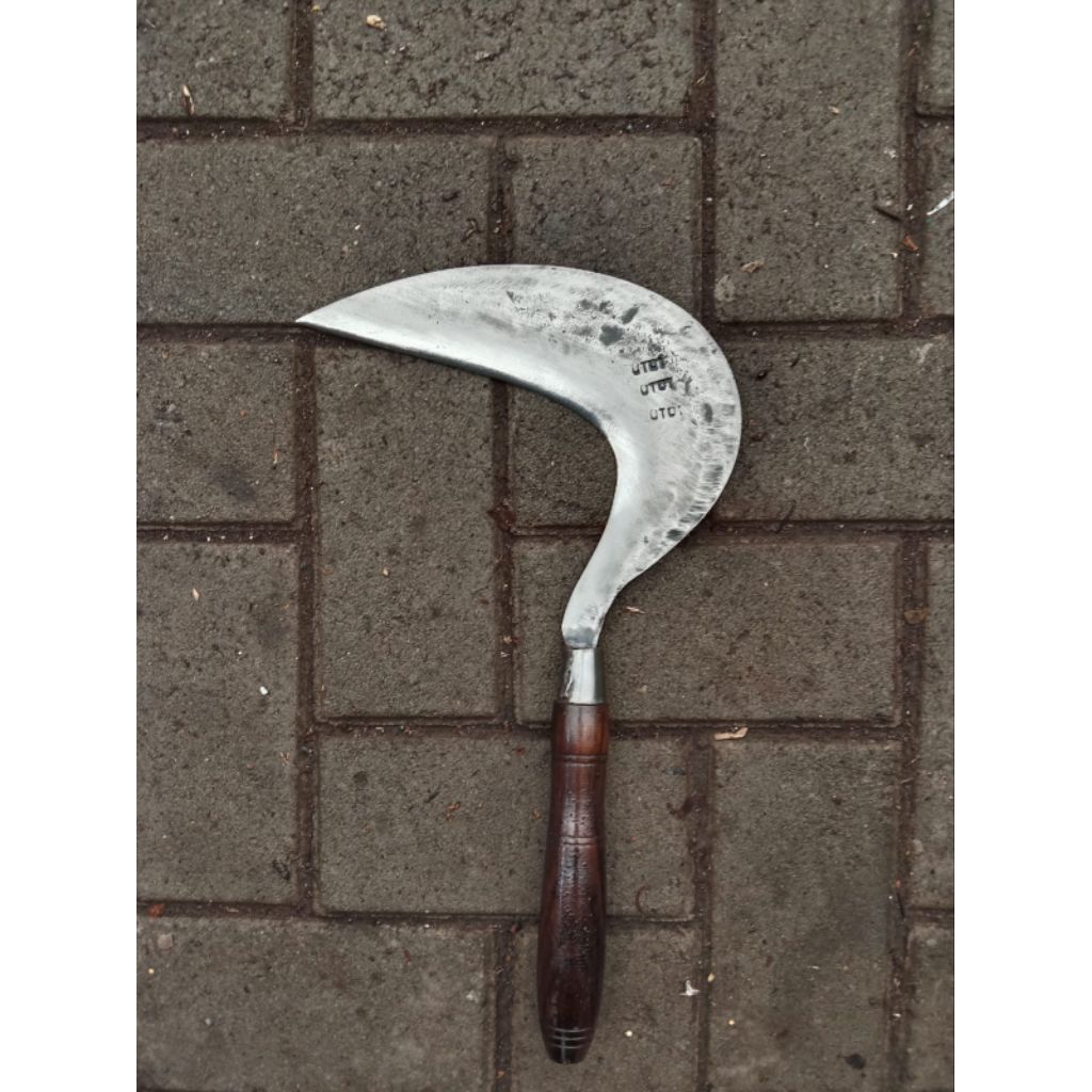 Arit Rumput Baja Asli Model Cikajangan | Alat Panen Padi Rumput | Gagang Kayu Kuat dan Kokoh