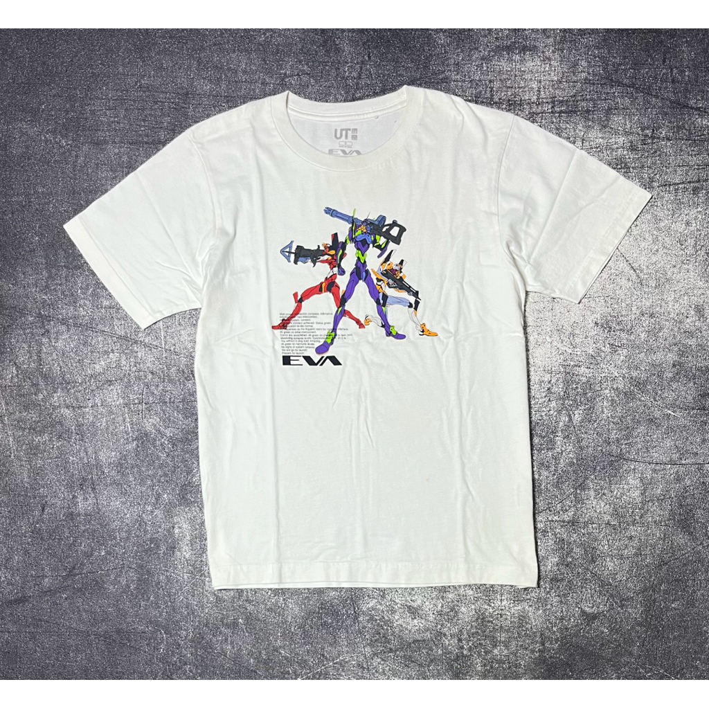 Kaos Uniqlo x Evangelion