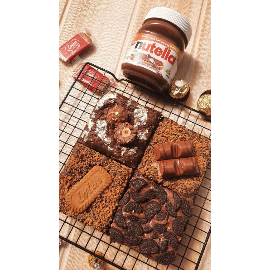 Fudgy Brownies Panggang Hazelnut / Fudgy Brownies Premium