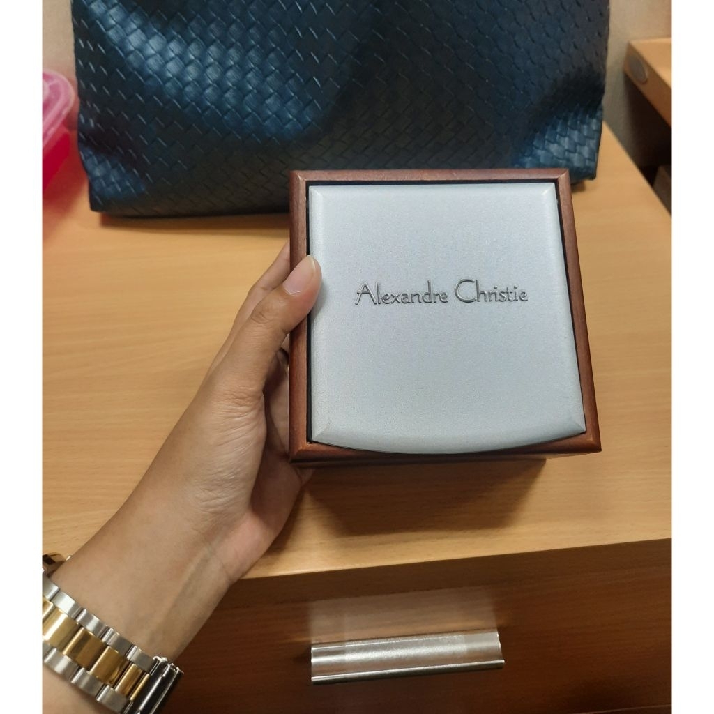 Kotak jam tangan Alexandre Christie