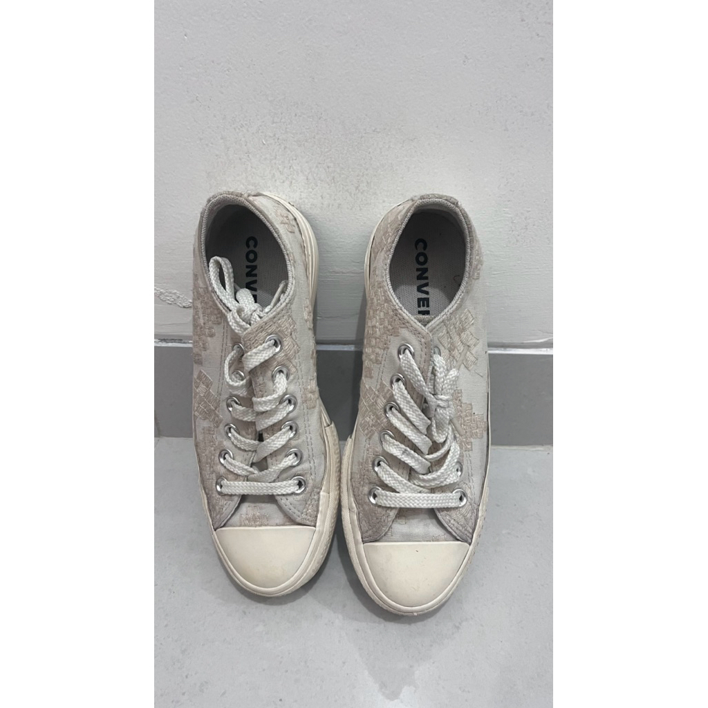 preloved sepatu converse