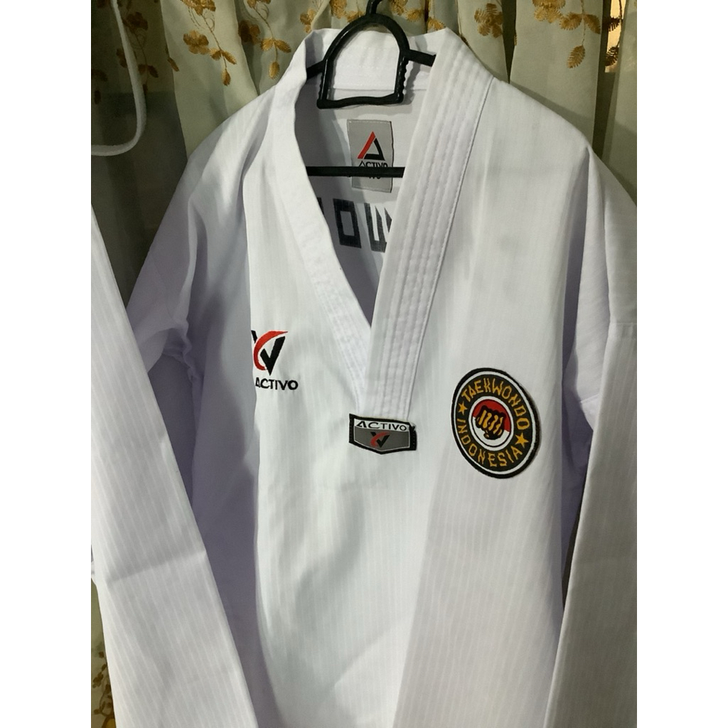 DOBOK TAEKWONDO SECOND LIKE NEW DARI PUSAT