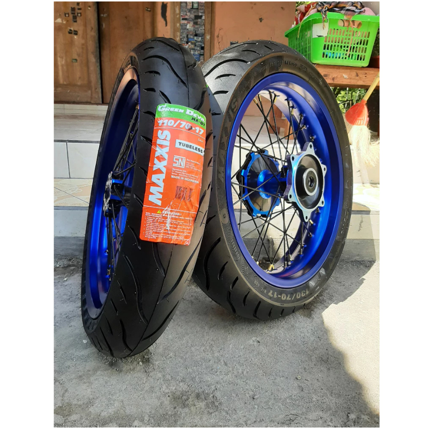 WHEELSET SUPERMOTO CRF VROSSI WARNA BIRU MERAH GOLD HITAM BAN MAXXIS RING 17 PNP TINGGAL PASANG