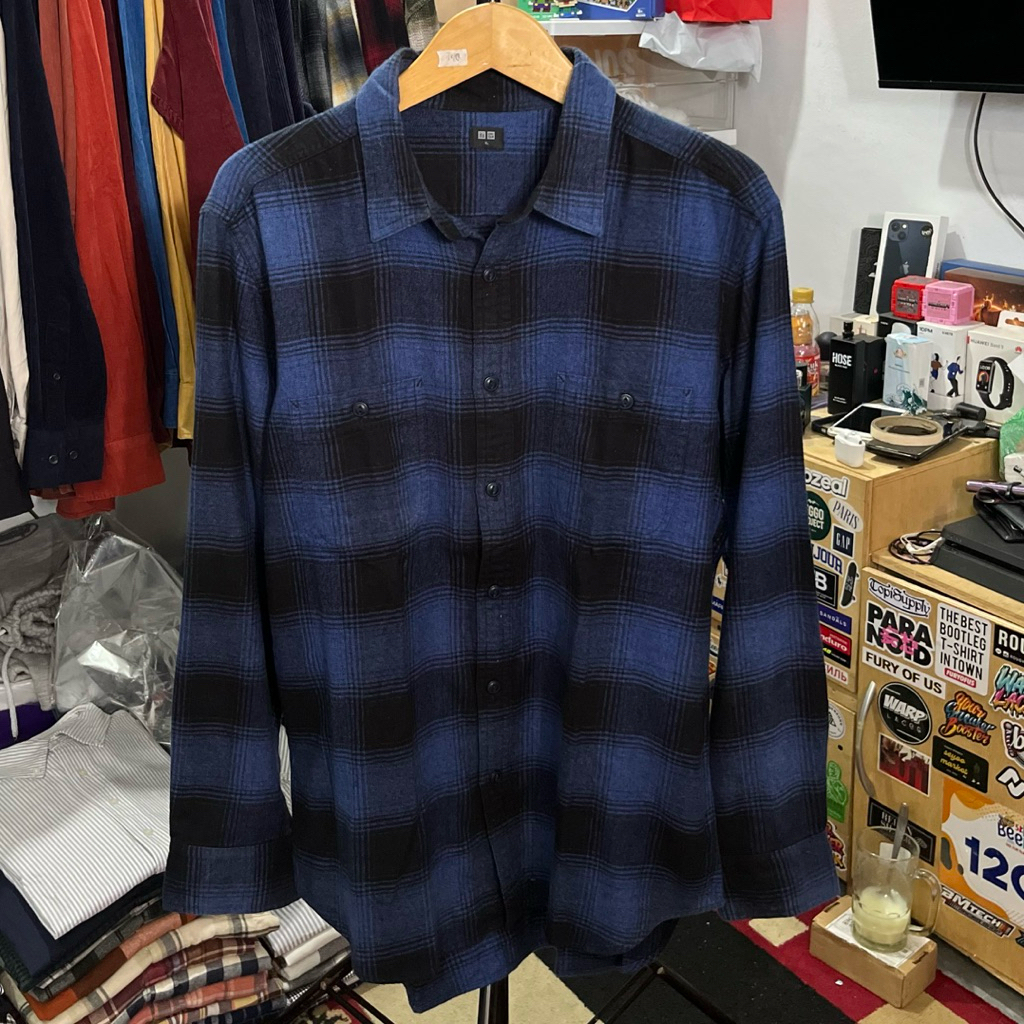 KEMEJA UNQLO VETERANO FLANNEL SECOND LIKE NEW