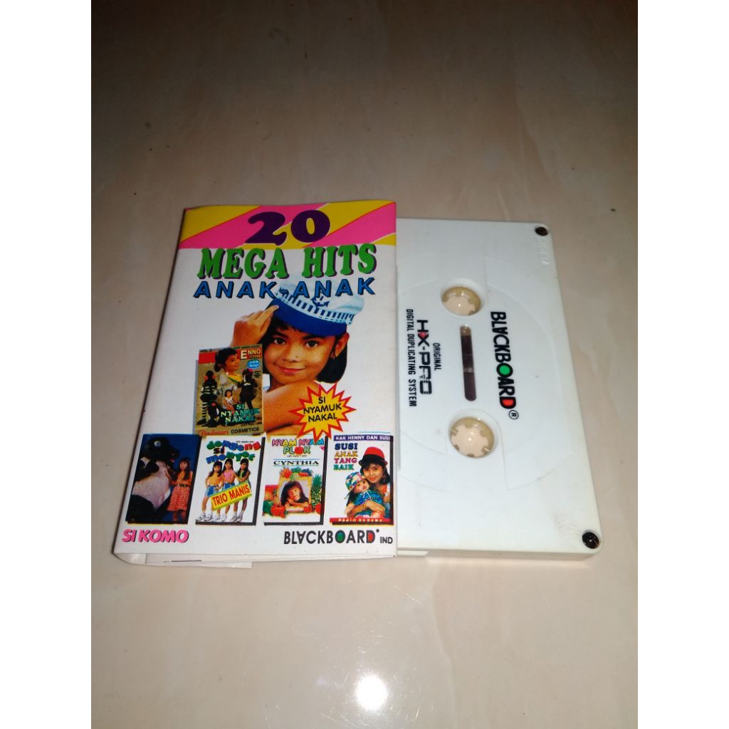 KASET 20 MEGA HITS ANAK ANAK ENNO LERIAN TIGA ANAK MANIS SUSAN PUPUT MELATI