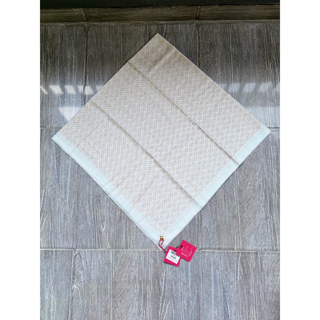 PRELOVED NEW HIJAB BUTTONSCARVES ORI 100% BEST SELLER