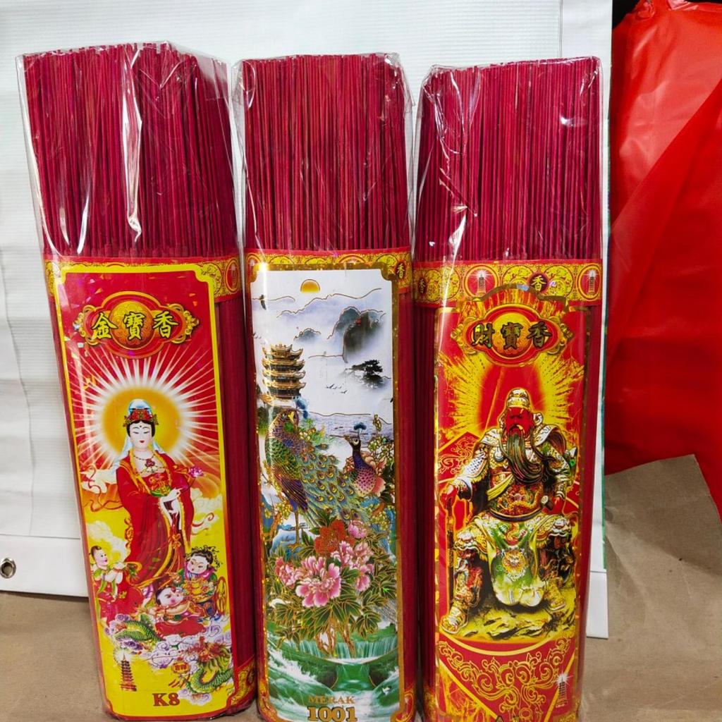 Hio Kecil Merah dan Hitam Wangi 1kg panjang 39cm Hio Sembahyang Dupa Stick Kecil Merah Hitam Wangi 1