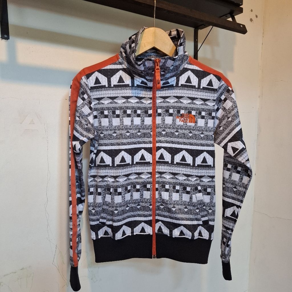 Tracktop TNF womens art geometris