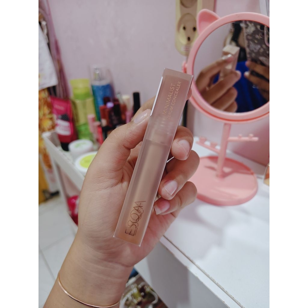 PRELOVED ESQA MINIMALIST SERUM CONCEALER (GRANOLA)