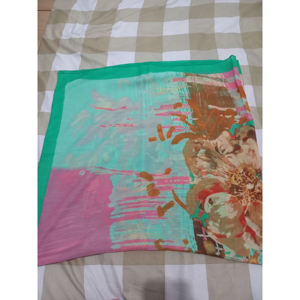 Hijab Segi Empat (PRELOVED)
