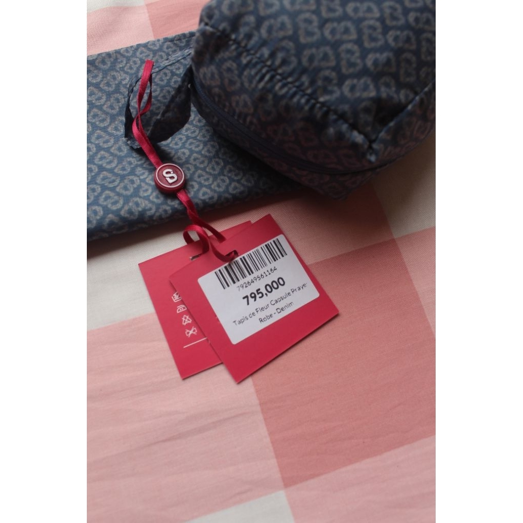 MUKENAH BUTTON SCARVES