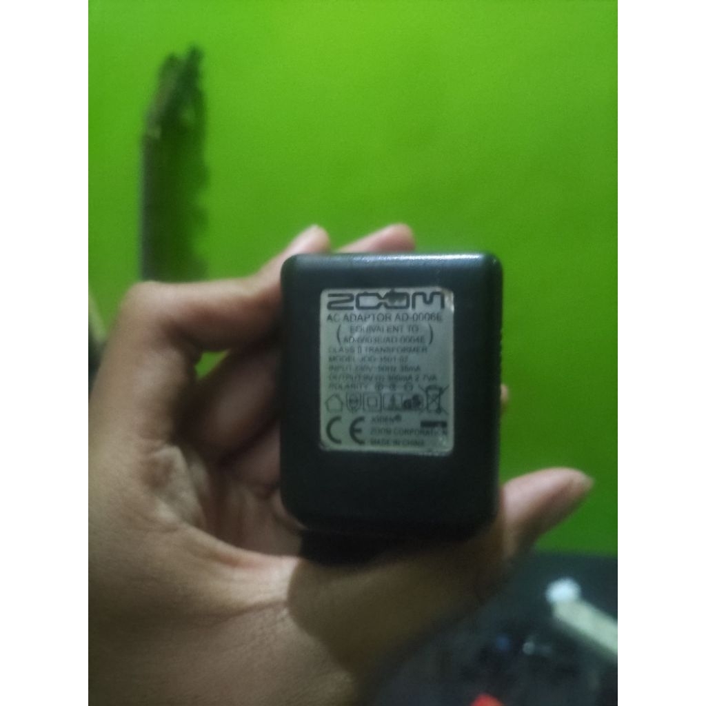 adaptor efek gitar 9v merk zoom ori cabutan zoom g2