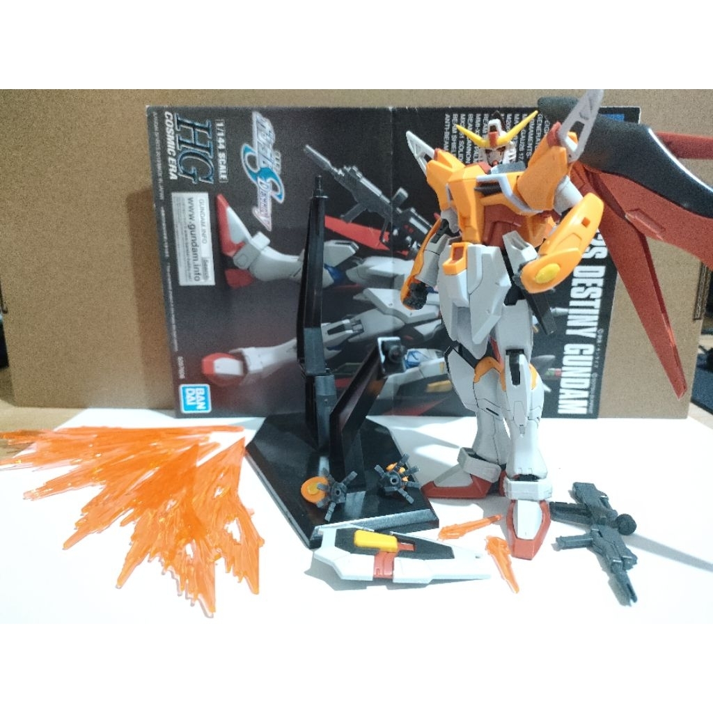 HG 1/144 Destiny Heine Revive Gundam Junk + Stand Base