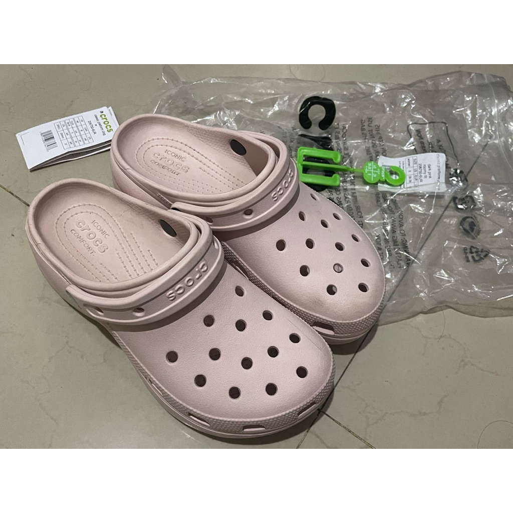 crocs preloved
