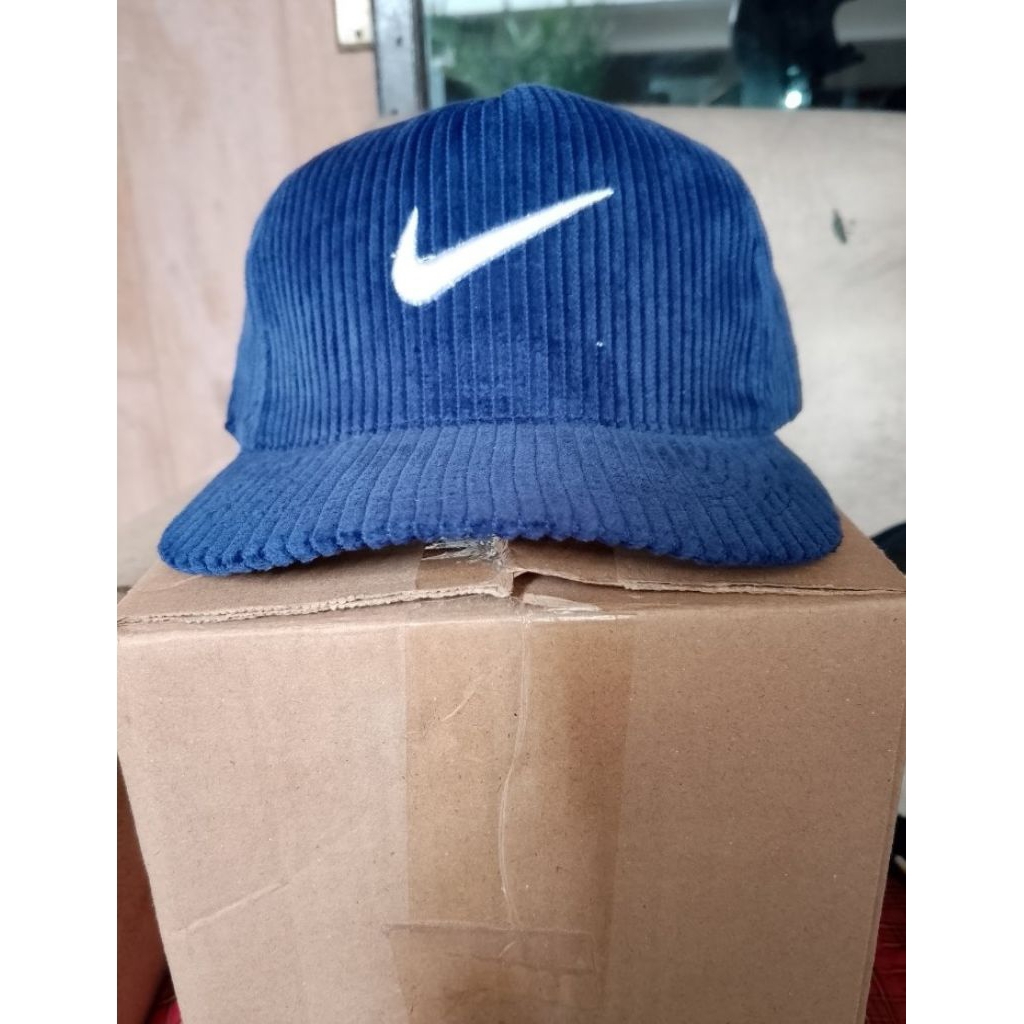 NIKE topi skena topi band topi skateboard "prelove" bekas si tampan.