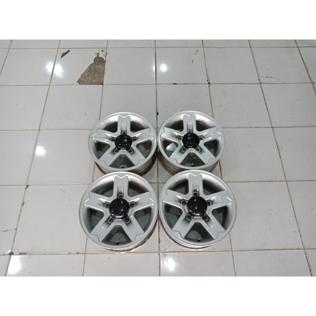 Velg Mobil Bekas Original Suzuki Escudo Ring 15 Pcd 5x139 Silver