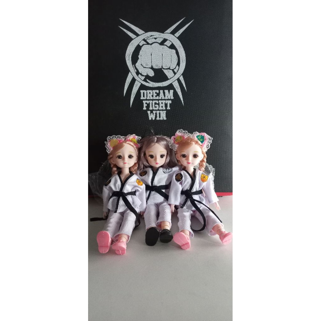 BONEKA TAEKWONDO BARBIE KOREA