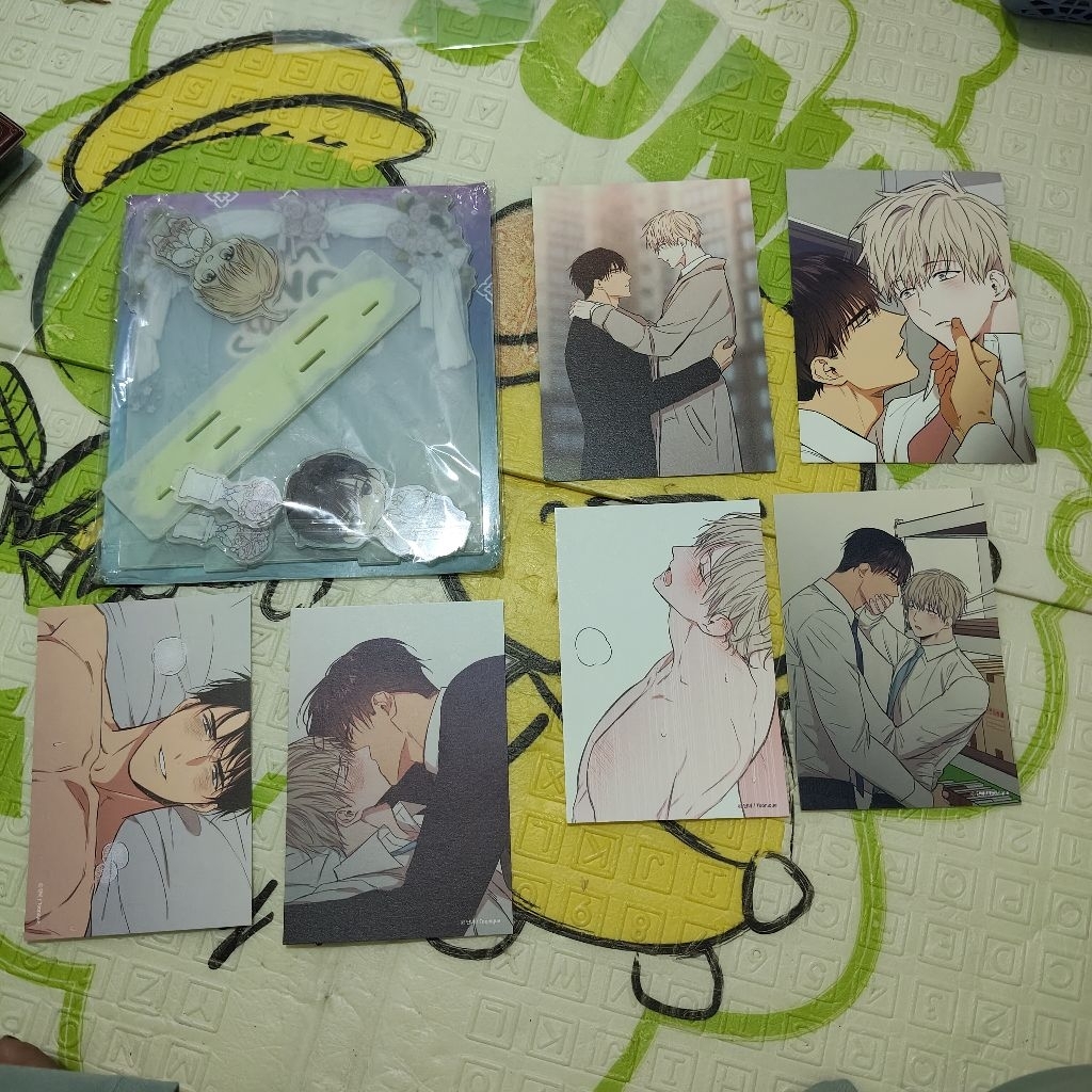 No Love Zone big acrylic stand + Postcard