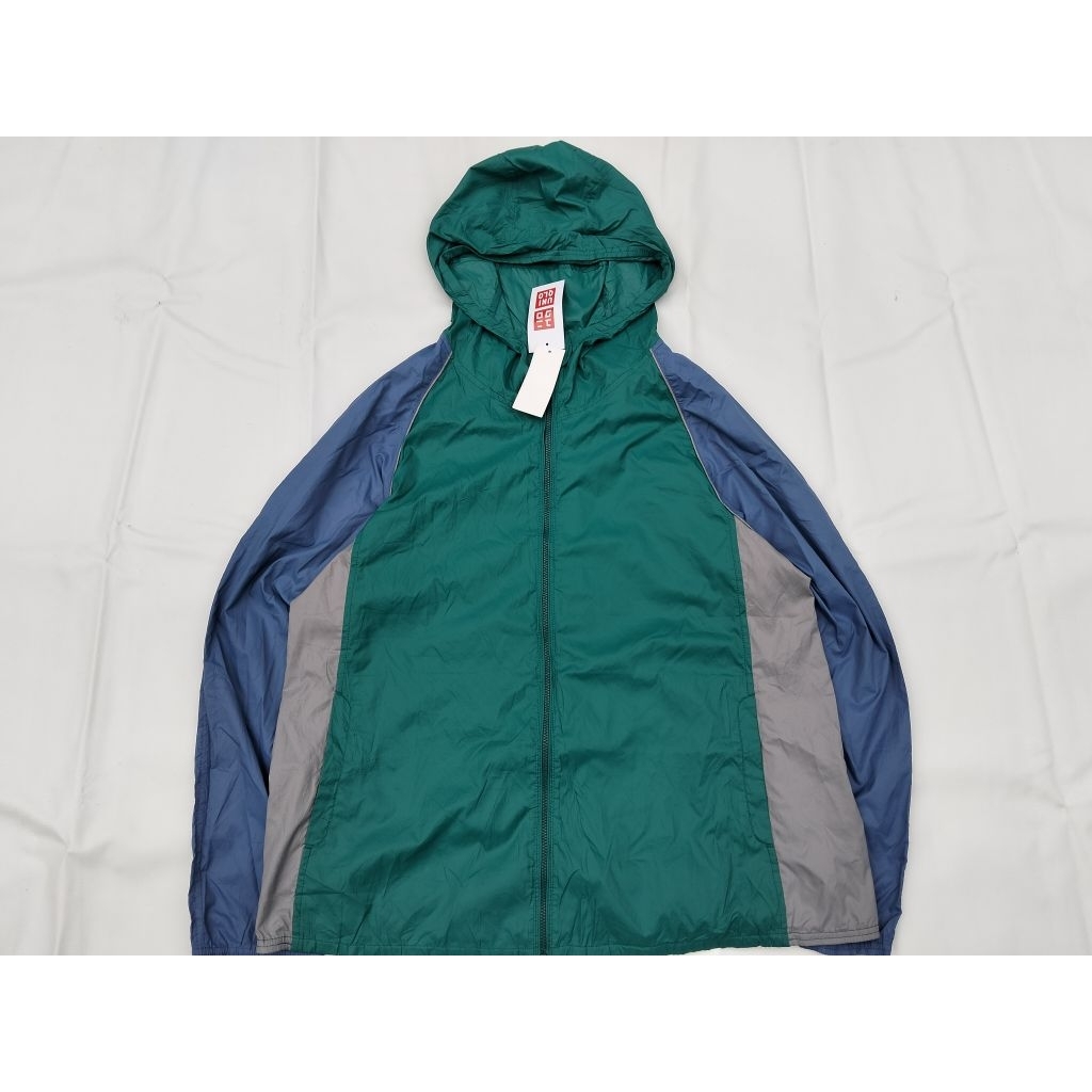 jaket running UNIQLO