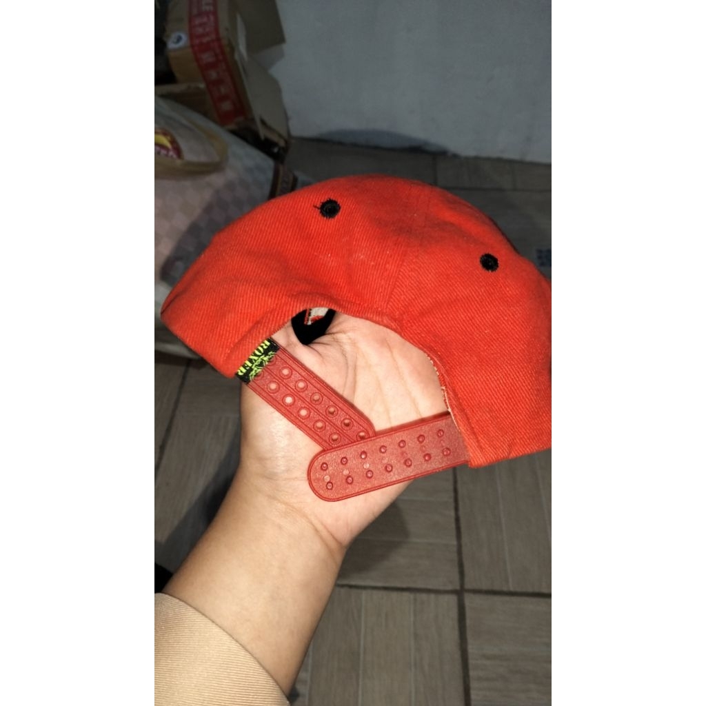 MAEVE STORE — Topi WOLES Red