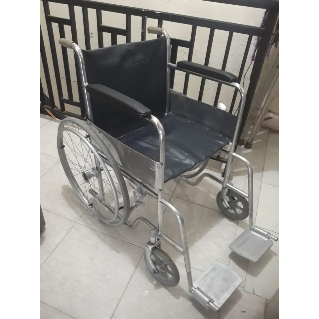 KURSI RODA BEKAS MODEL STANDART / KURSI RODA SECOND TERMURAH / KURSI RODA BAN MATI / KURSI RODA BAN 