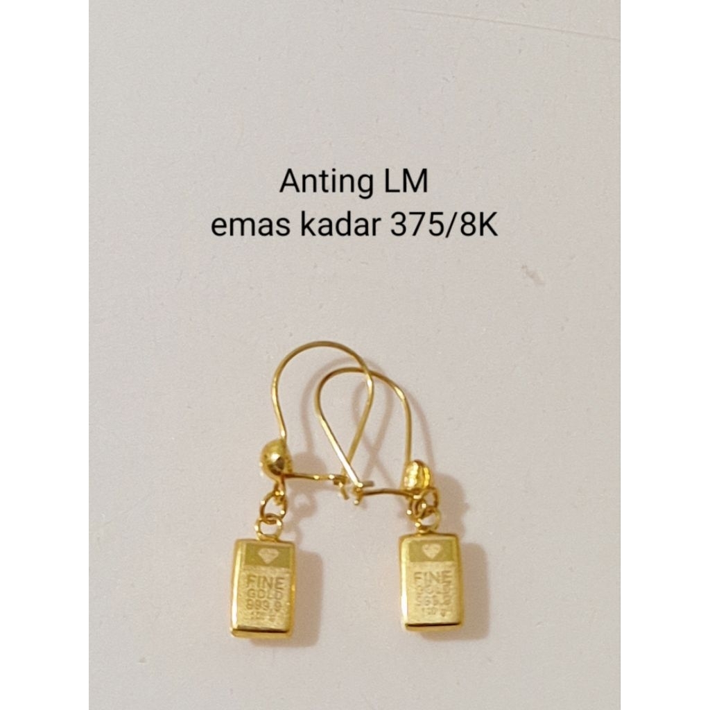 Anting emas LM kadar 375/8K (0.57gr sepasang)