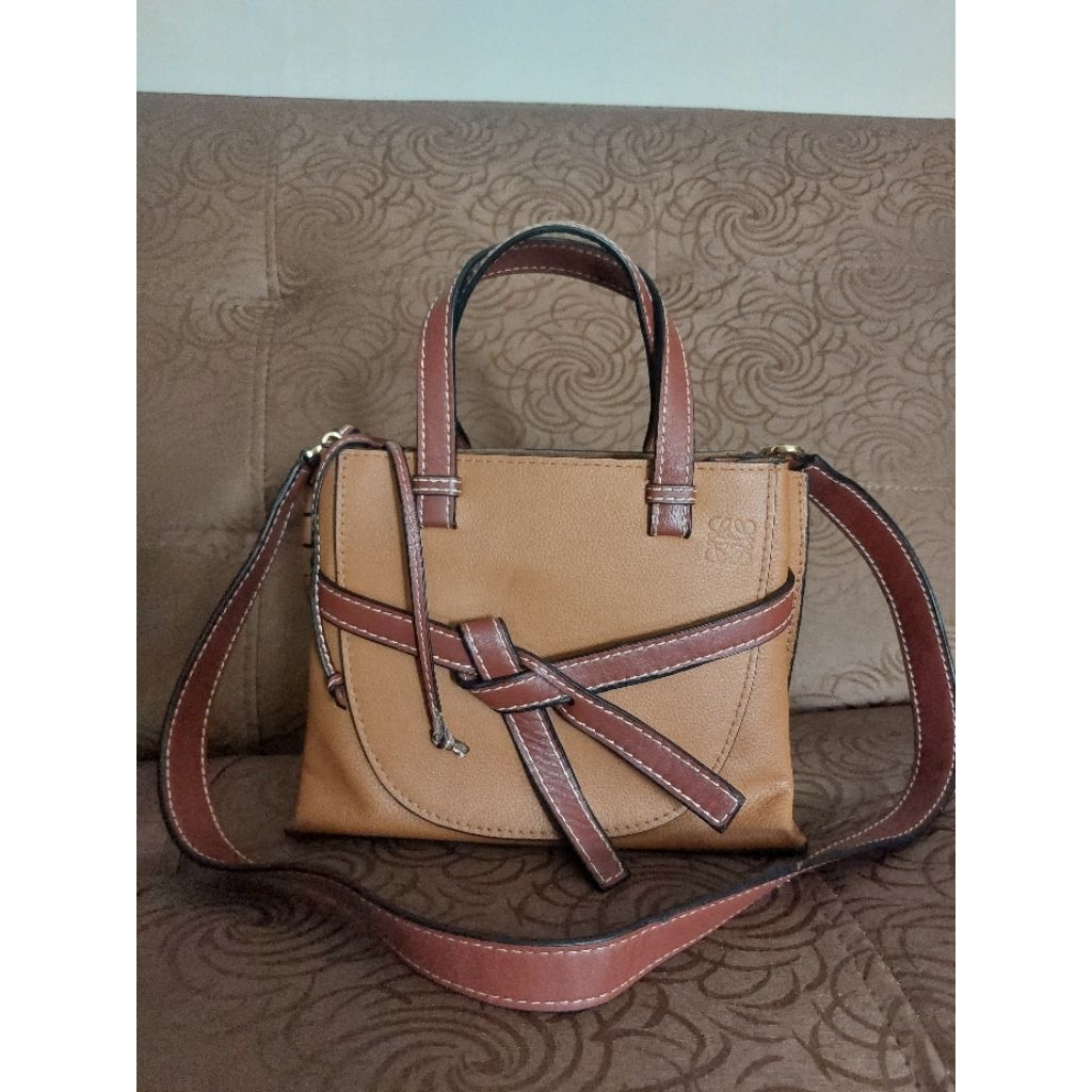 Loewe Gate top handle preloved