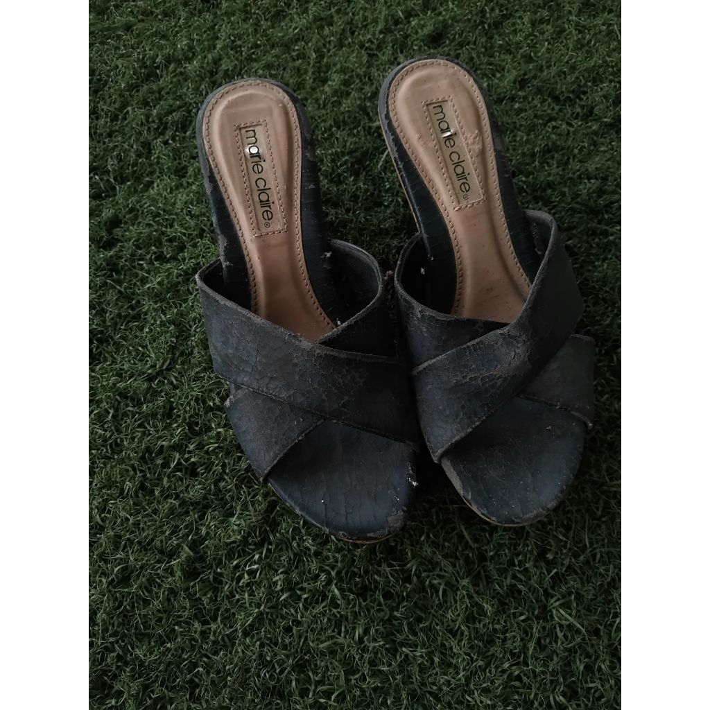 sendal wedges wanita hitam marie claire original preloved