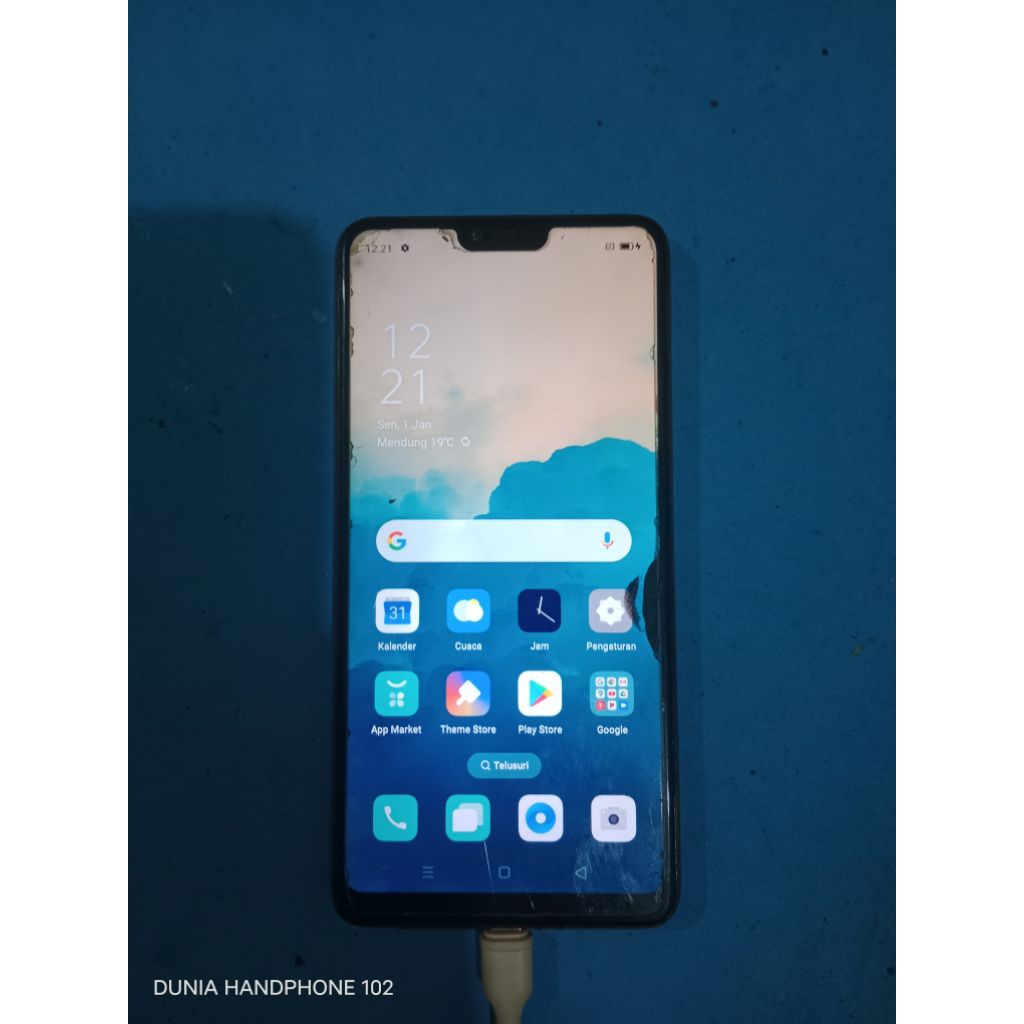 HANDPHONE OPPO F7 CPH1819 MINUS BEKAS SECOND NORMAL RAM 4/64