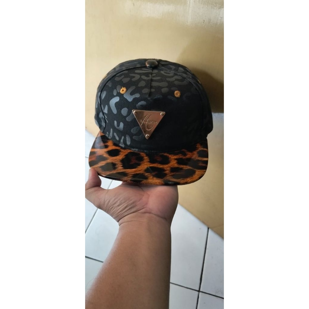 Topi leopard Hater snapback