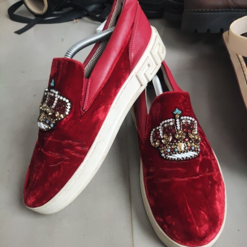 sepatu slip on versace bekas zise 41 insole 26