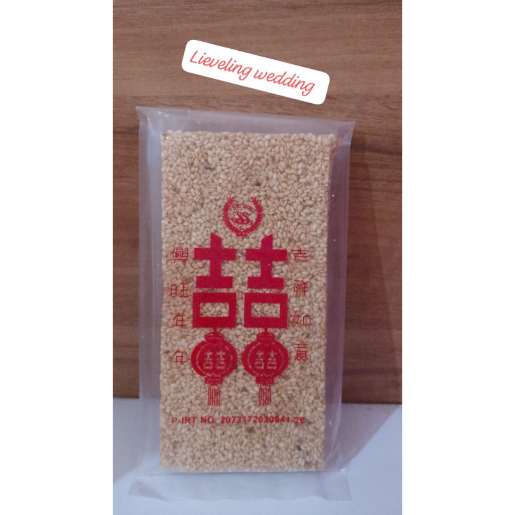 lieveling kue teng-teng wijen / kue sangjit / lamaran ukuran besar