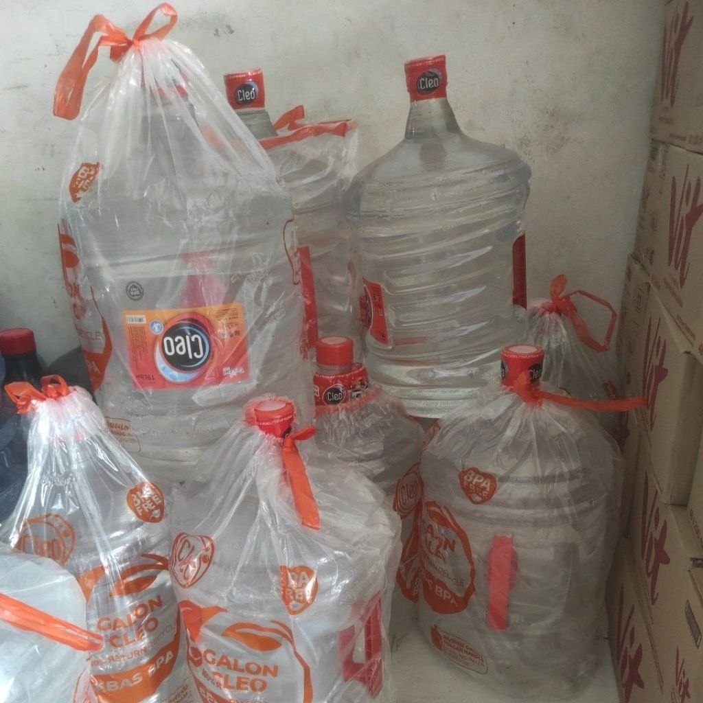 CLEO GALON AIR MINERAL 19 L (GALON + ISI )